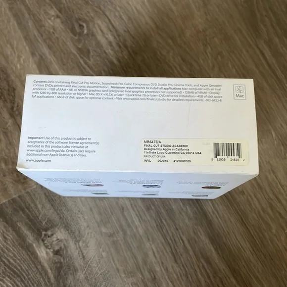 Apple Final Cut Studio NIB - Picture 2 of 4